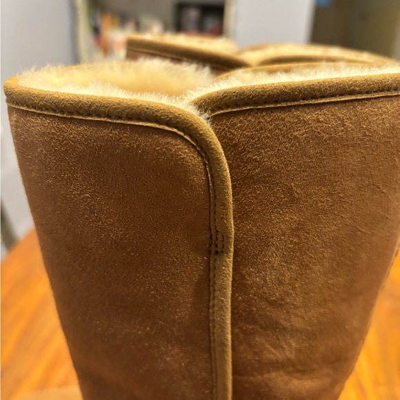 UGG Tall classic boots size 6.5 chestnut color in great conditions - Picture 9 of 10